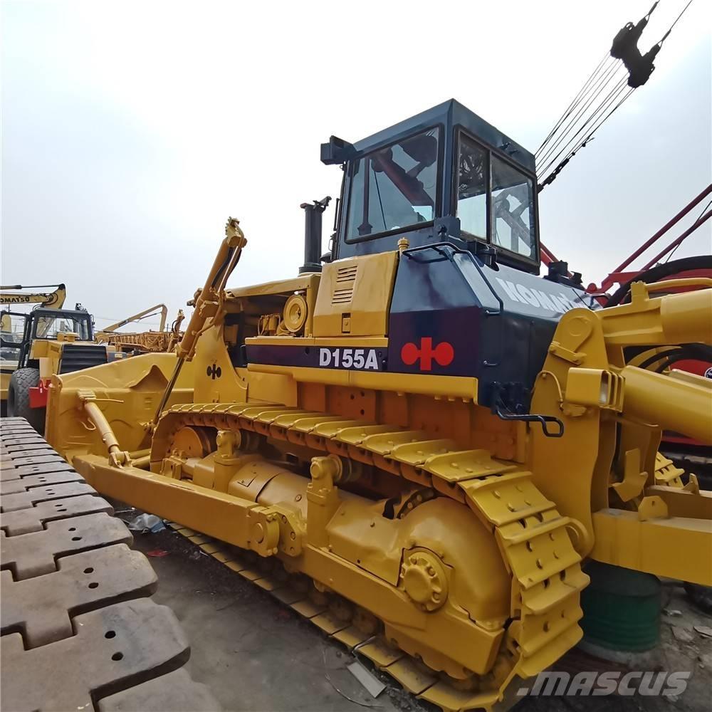 Komatsu d155a-2 Гусеничні бульдозери