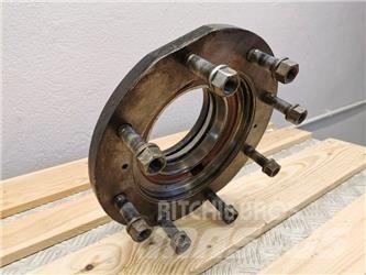 JLG 307 wheel hub Шини