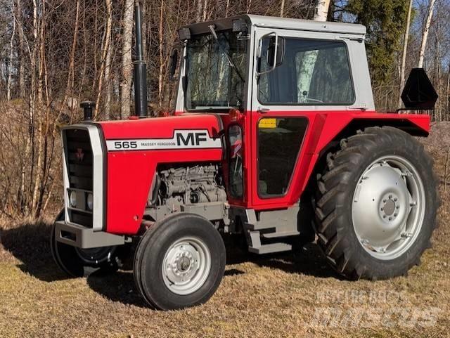 Massey Ferguson 565 Трактори
