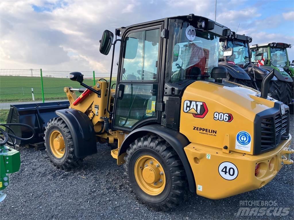 CAT 906 Фронтальні навантажувачі