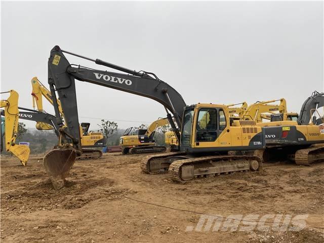 Volvo EC210B Гусеничні екскаватори
