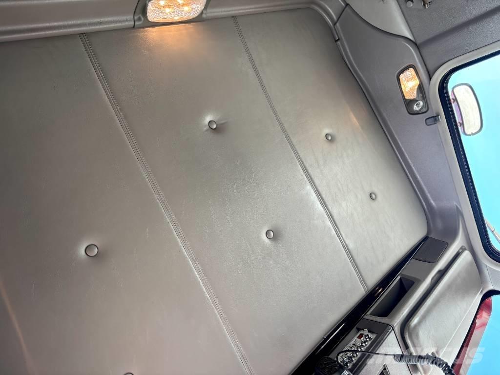 Kenworth W 900 Тягачі