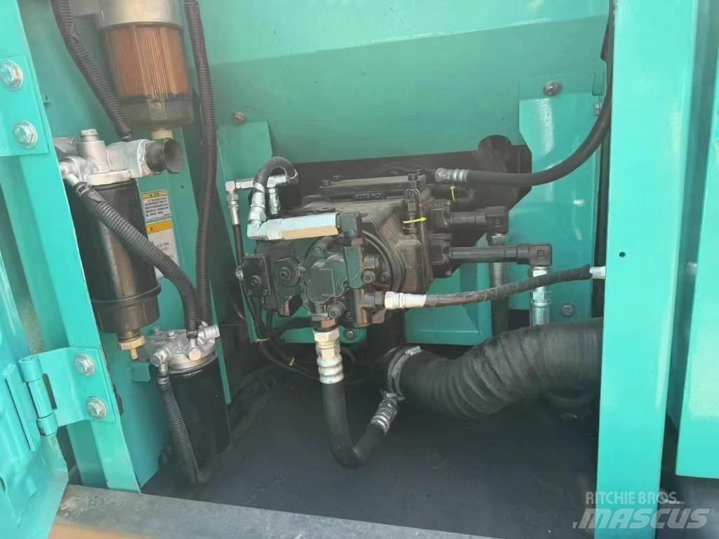 Kobelco SK 140 LC Гусеничні екскаватори