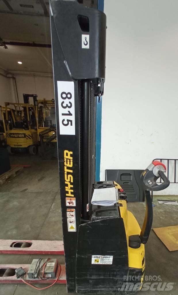 Hyster S 1.2 Ручні штабелери