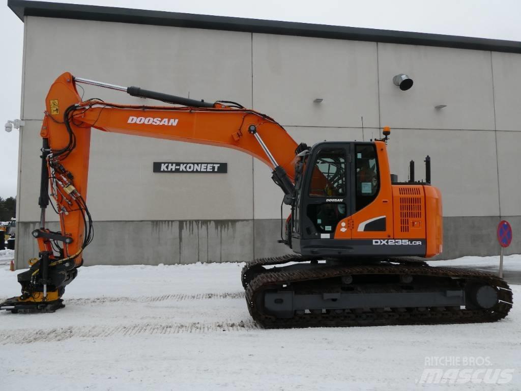 Doosan DX 235 LCR-5 Гусеничні екскаватори