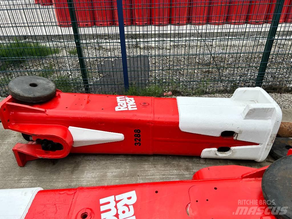 Rammer BR3288 Плуги