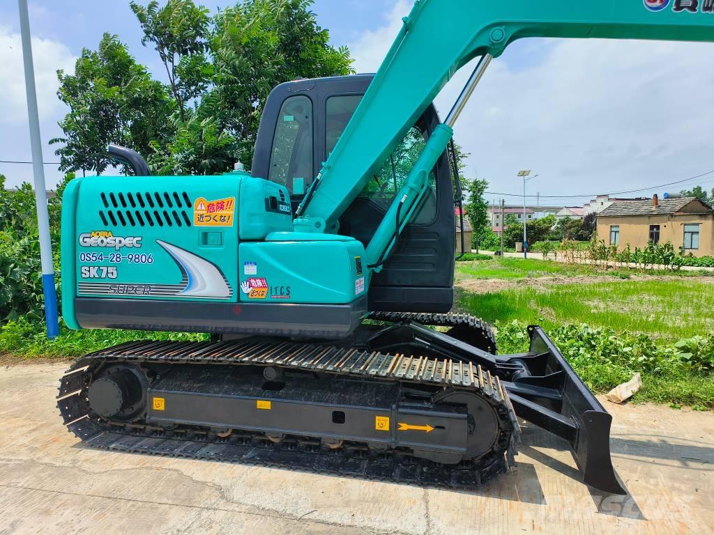 Kobelco SK 75 Гусеничні екскаватори