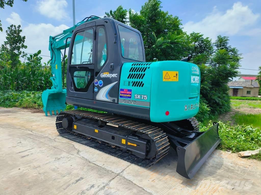 Kobelco SK 75 Гусеничні екскаватори