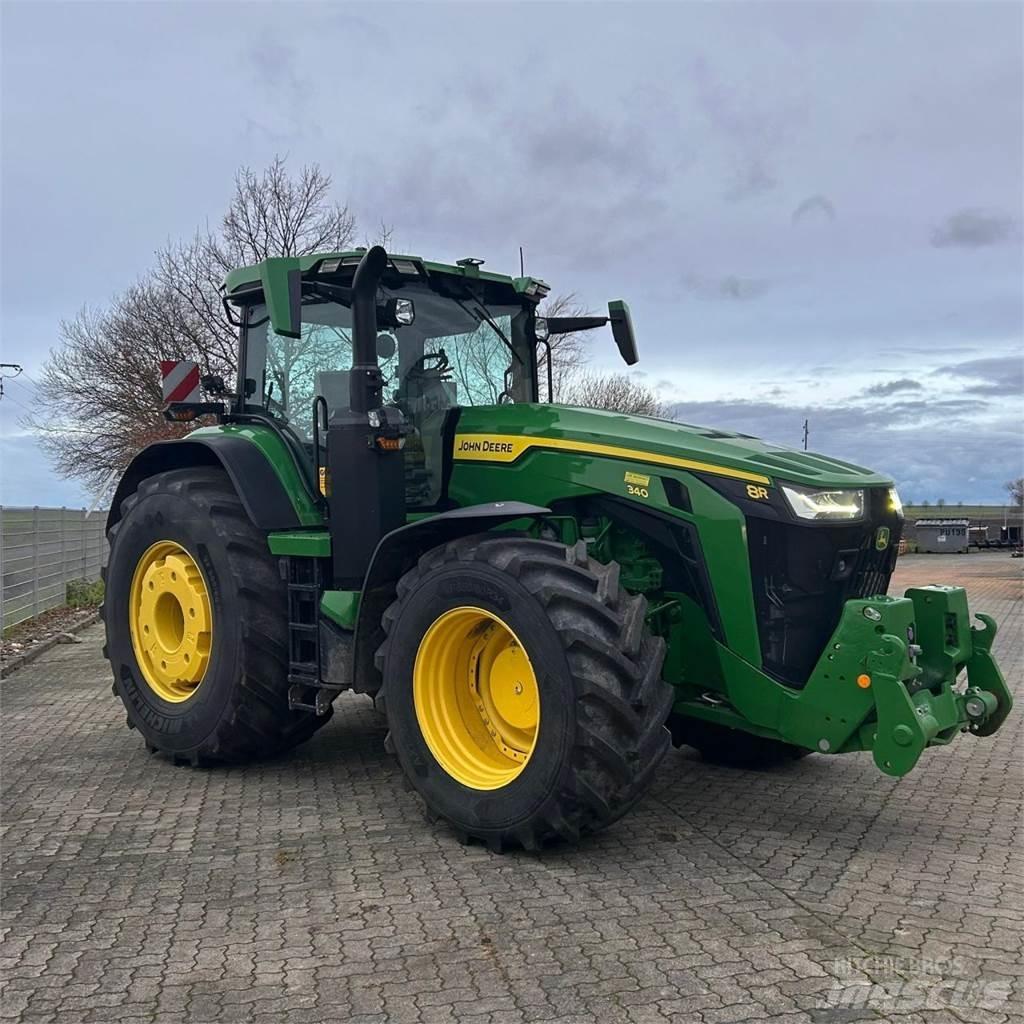 John Deere 8R340 Трактори