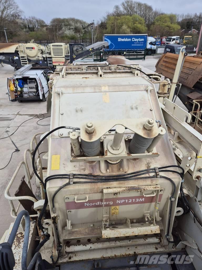 Metso LT 1213 Роздрібнювачі
