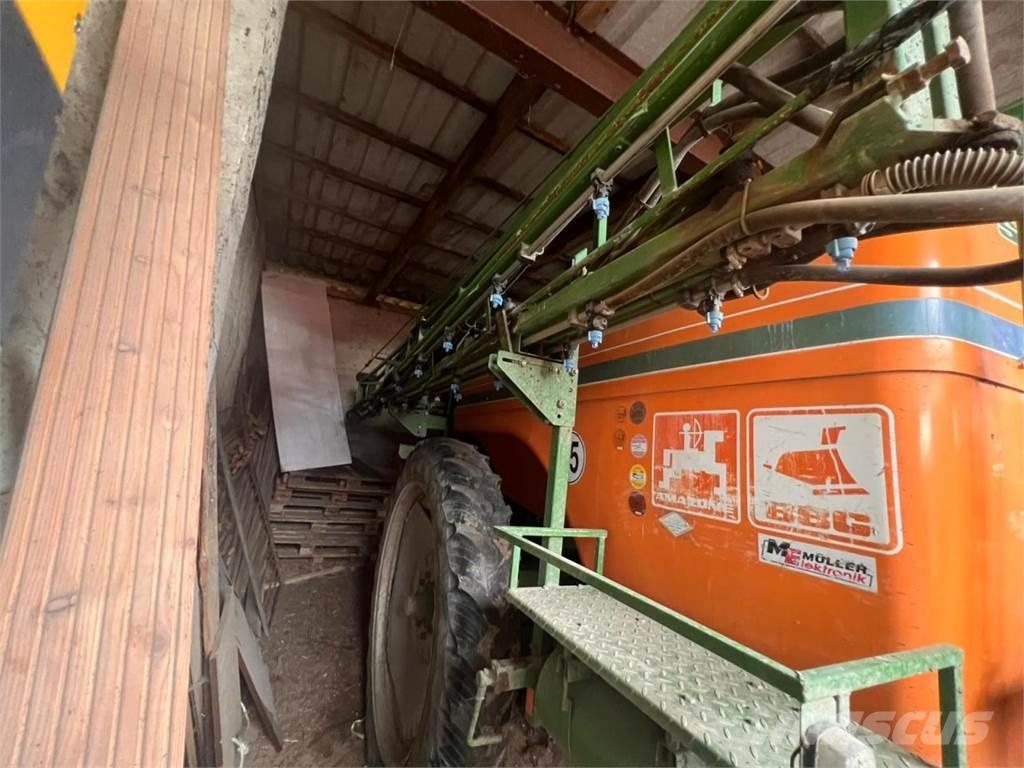 Amazone S330 Nova Причіпні обприскувачі