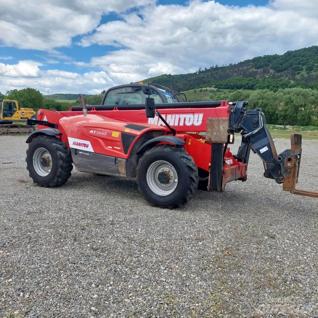 Manitou MT 1440 Телескопічні навантажувачі
