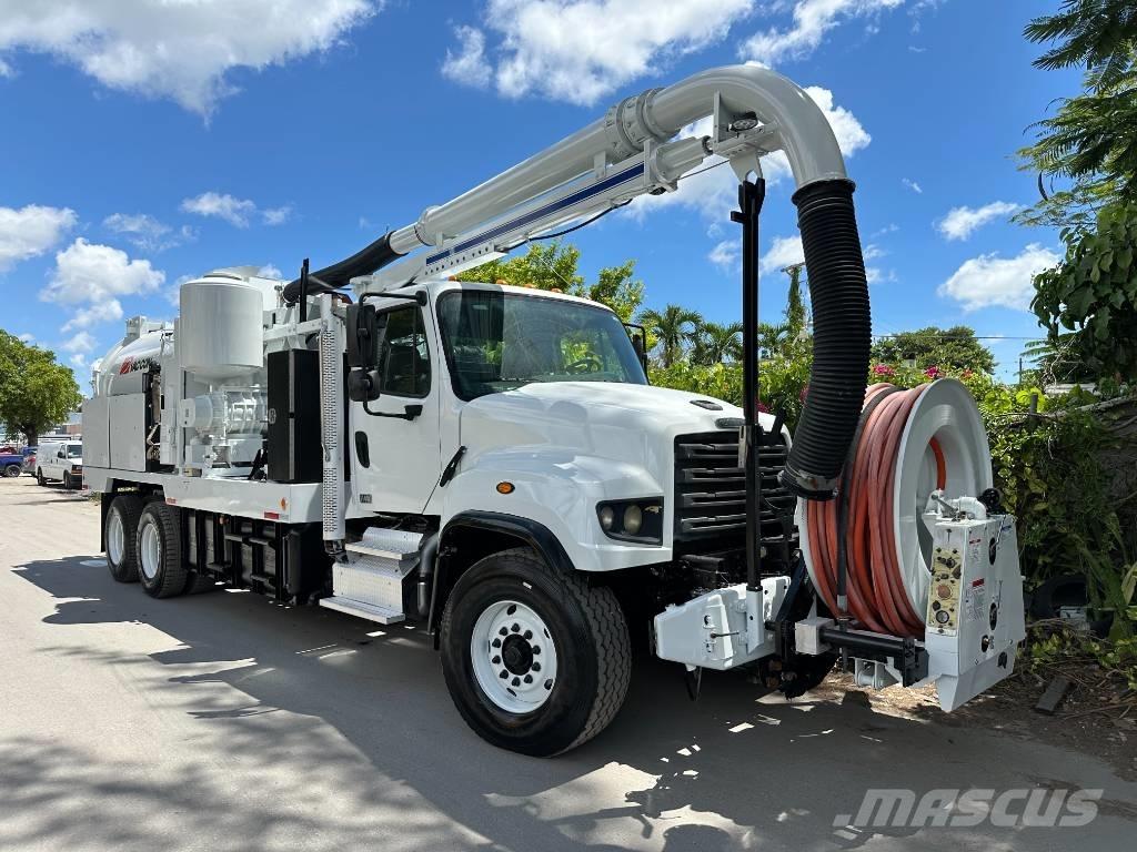 Freightliner 114 SD Комбі/Вакуумні вантажівки