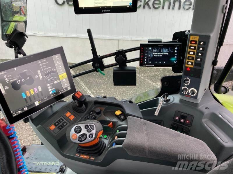 CLAAS AXION 870 Трактори