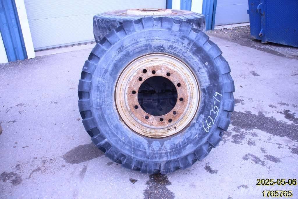 Michelin XMINED2 Шини