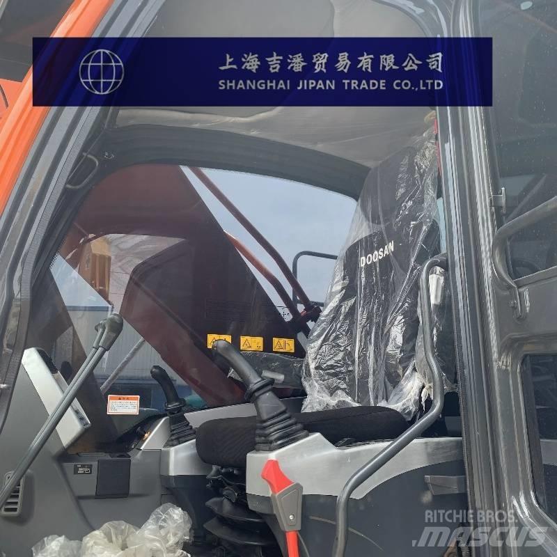 Doosan DX 300 Гусеничні екскаватори
