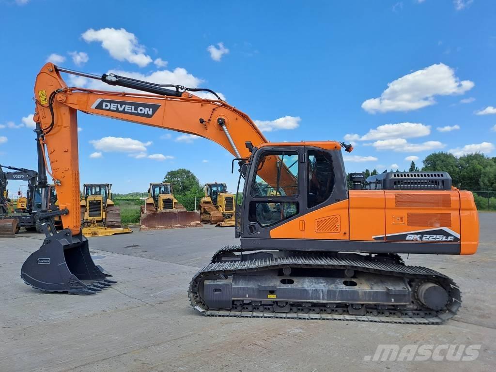 Develon DX225LC-7M Гусеничні екскаватори
