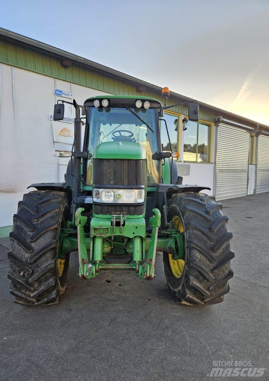 John Deere 7430 Трактори