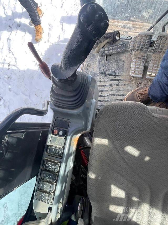 Hitachi ZX135US-6 Гусеничні екскаватори