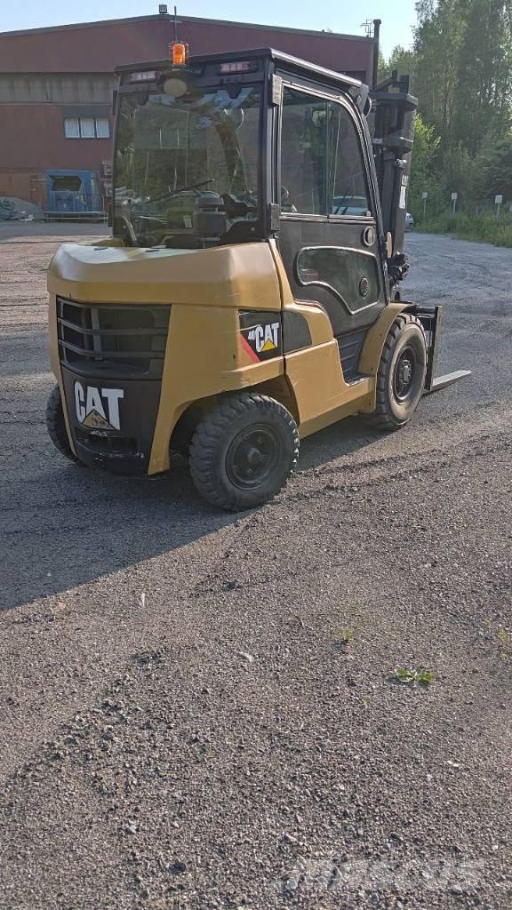CAT DP 40 N Дизельні навантажувачі