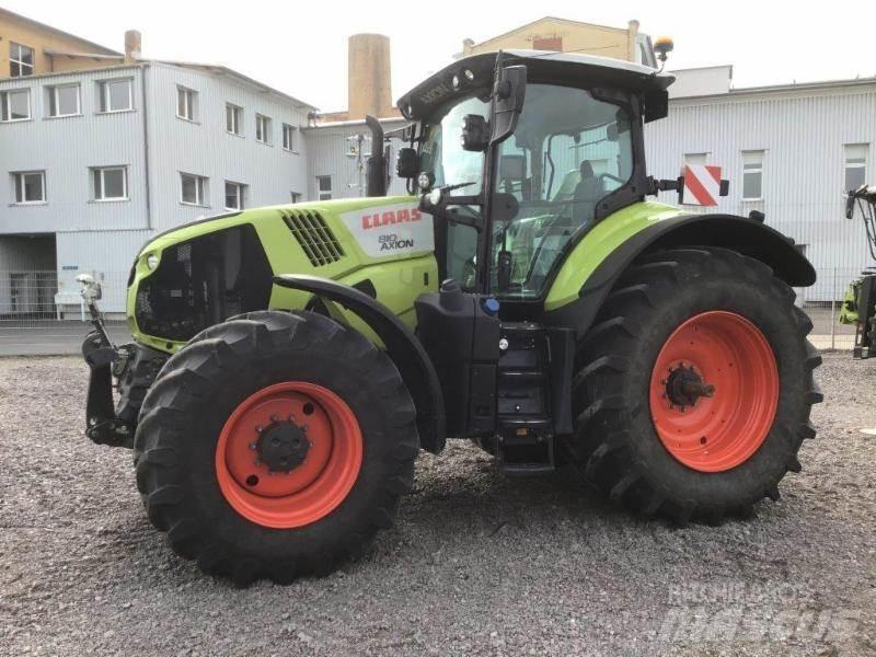 CLAAS AXION 810 Трактори