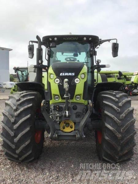 CLAAS AXION 810 Трактори