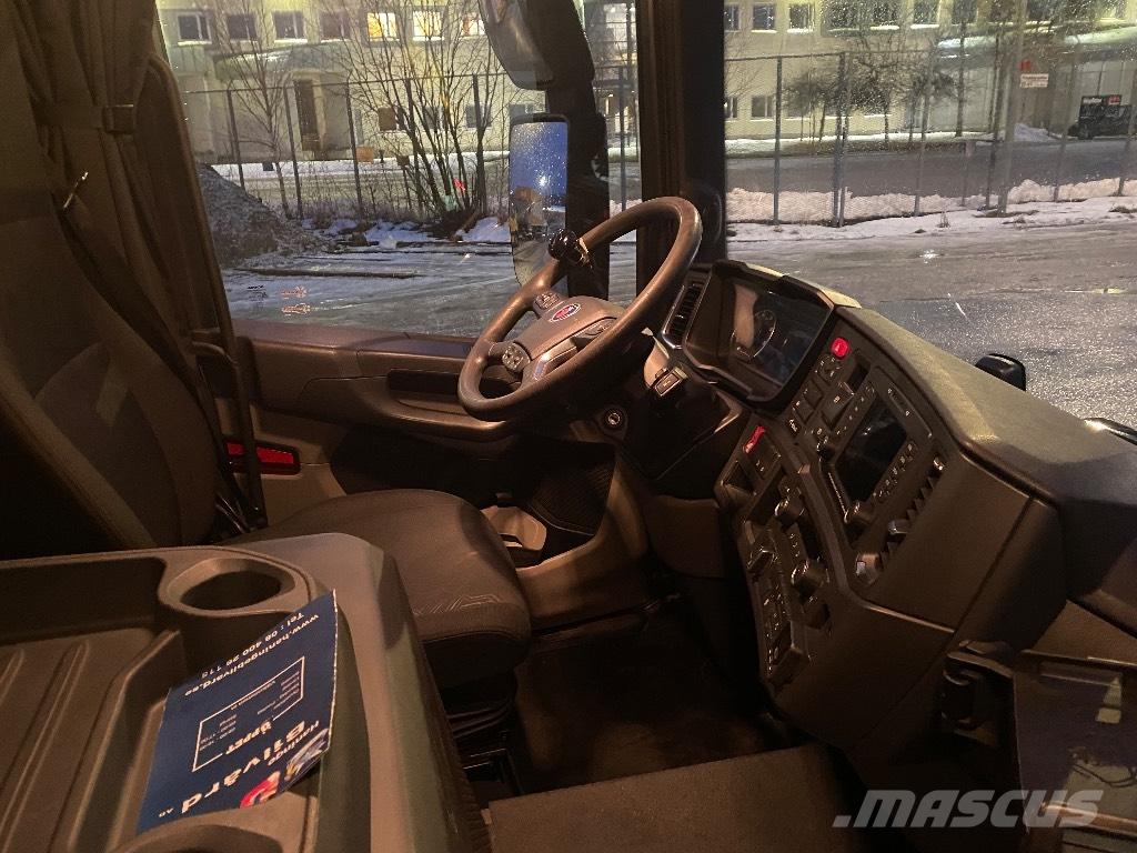 Scania LB Фургони