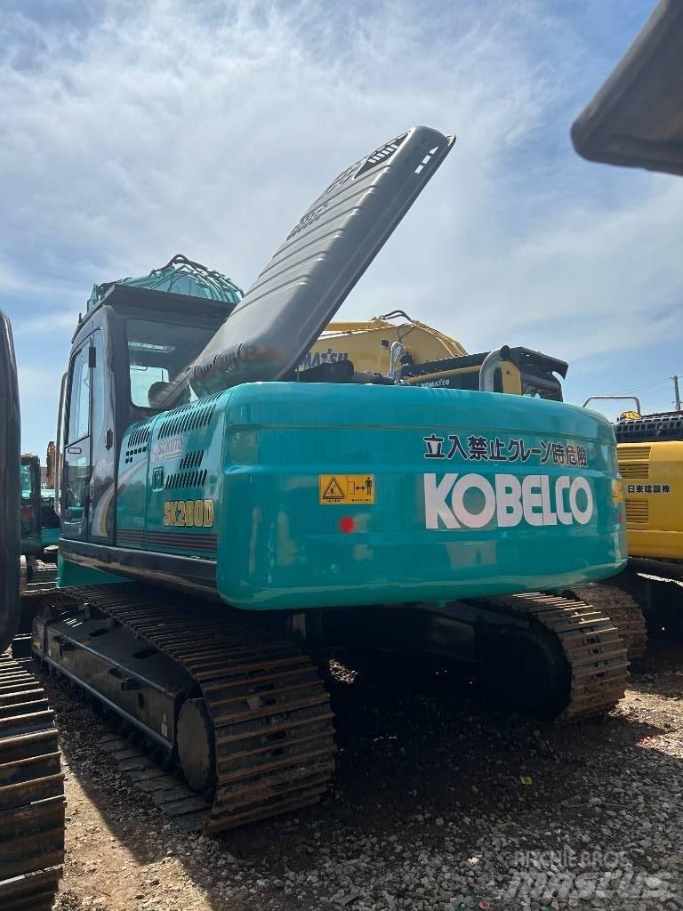 Kobelco SK200D Гусеничні екскаватори