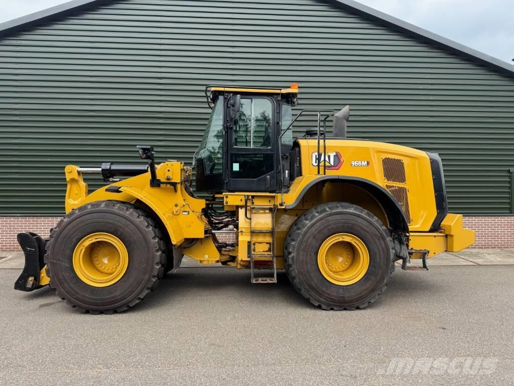 CAT 966 M Фронтальні навантажувачі