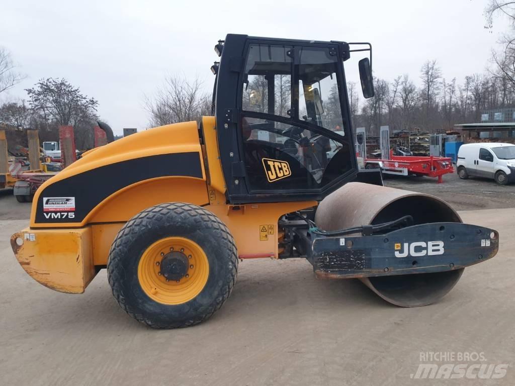 JCB VM 75 D Грунтові котки