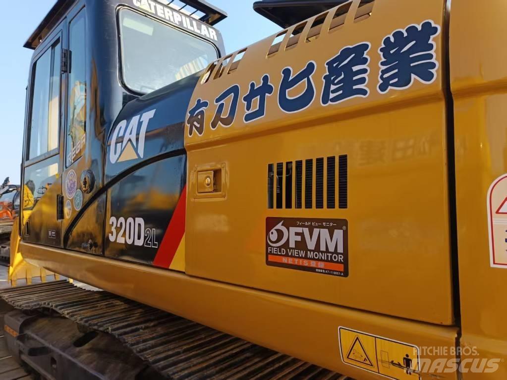 CAT CAT320DL Середні екскаватори 7т. - 12т.