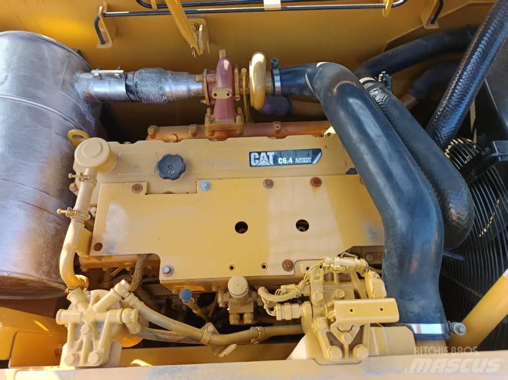 CAT CAT320DL Середні екскаватори 7т. - 12т.