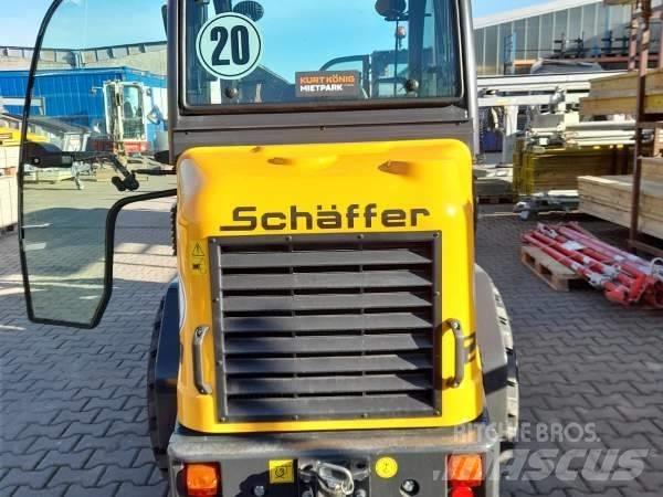 Schäffer 2430 SLT Міні-навантажувачі