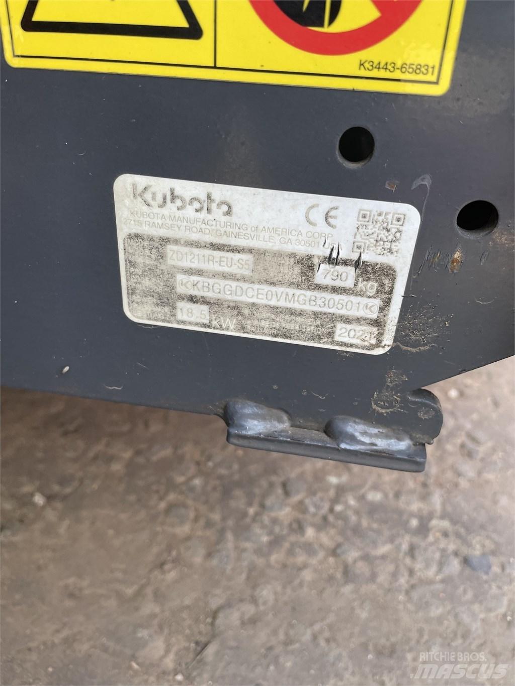 Kubota ZD 1211 Самохідні газонокосарки