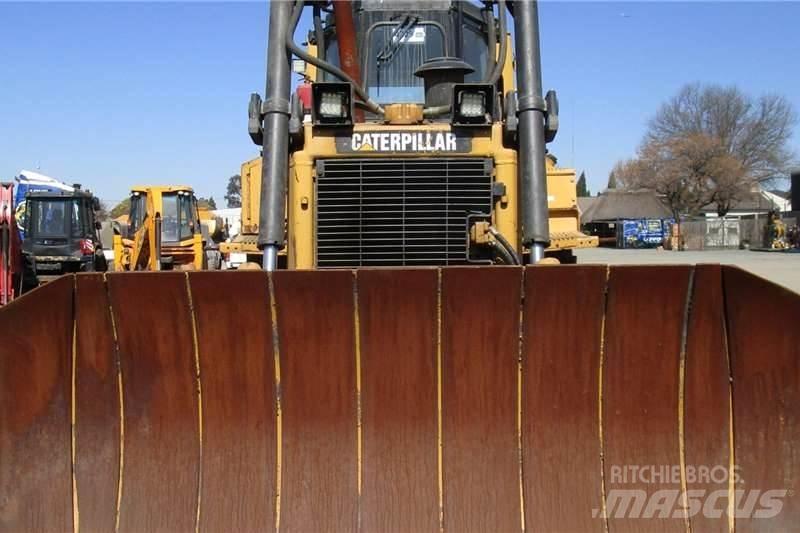 CAT D6R Гусеничні бульдозери
