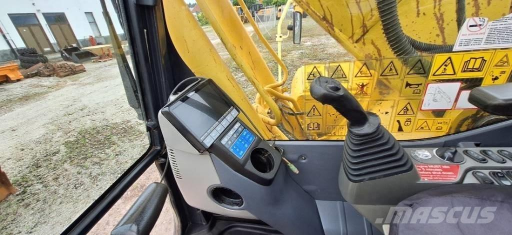 Komatsu PC 210 Гусеничні екскаватори