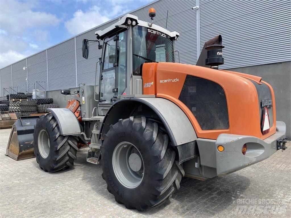 Weycor AR250E Фронтальні навантажувачі
