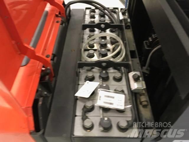 Toyota OSE 100 W Підбирачі замовлень з нижніх ярусів
