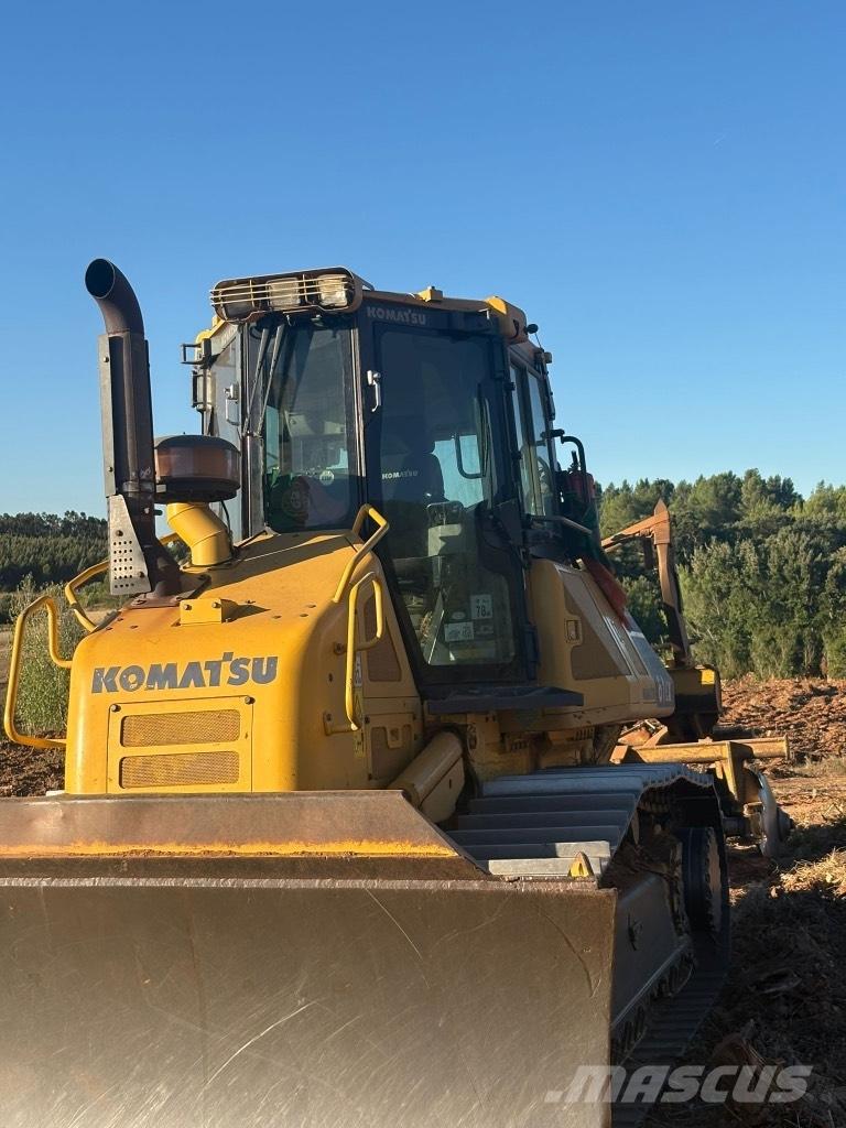 Komatsu D 61 EX-23 Гусеничні бульдозери