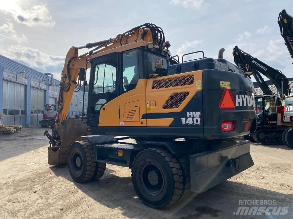 Hyundai HW140W Колісні екскаватори