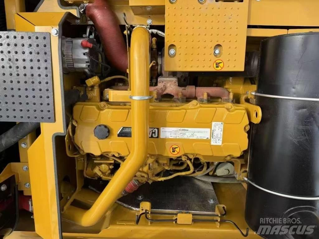 CAT 336 D Гусеничні екскаватори
