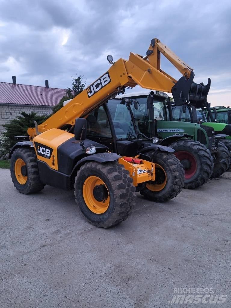 JCB 536 70 536 70 Телескопічні фронтальні навантажувачі