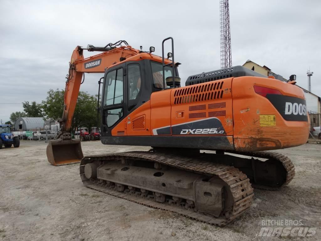 Doosan DX 225 LC-5 Гусеничні екскаватори