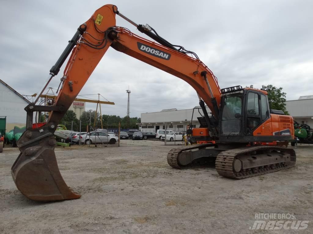 Doosan DX 225 LC-5 Гусеничні екскаватори