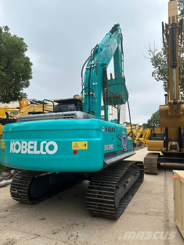 Kobelco SK 200-8 Гусеничні екскаватори