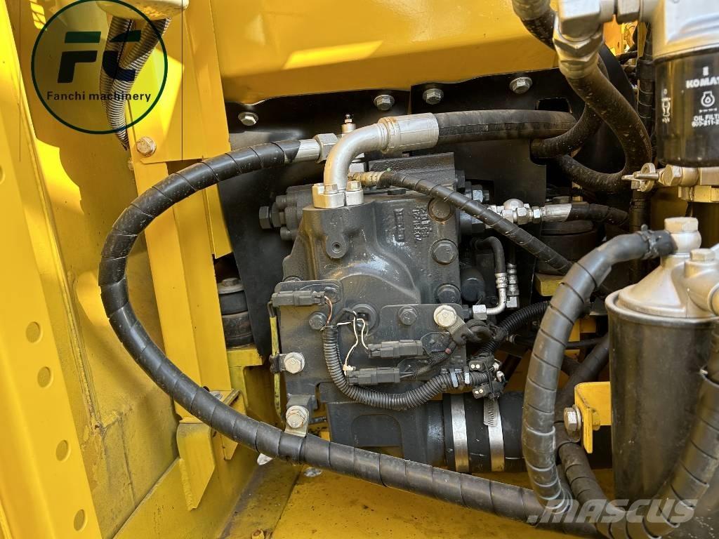 Komatsu 110 Гусеничні екскаватори