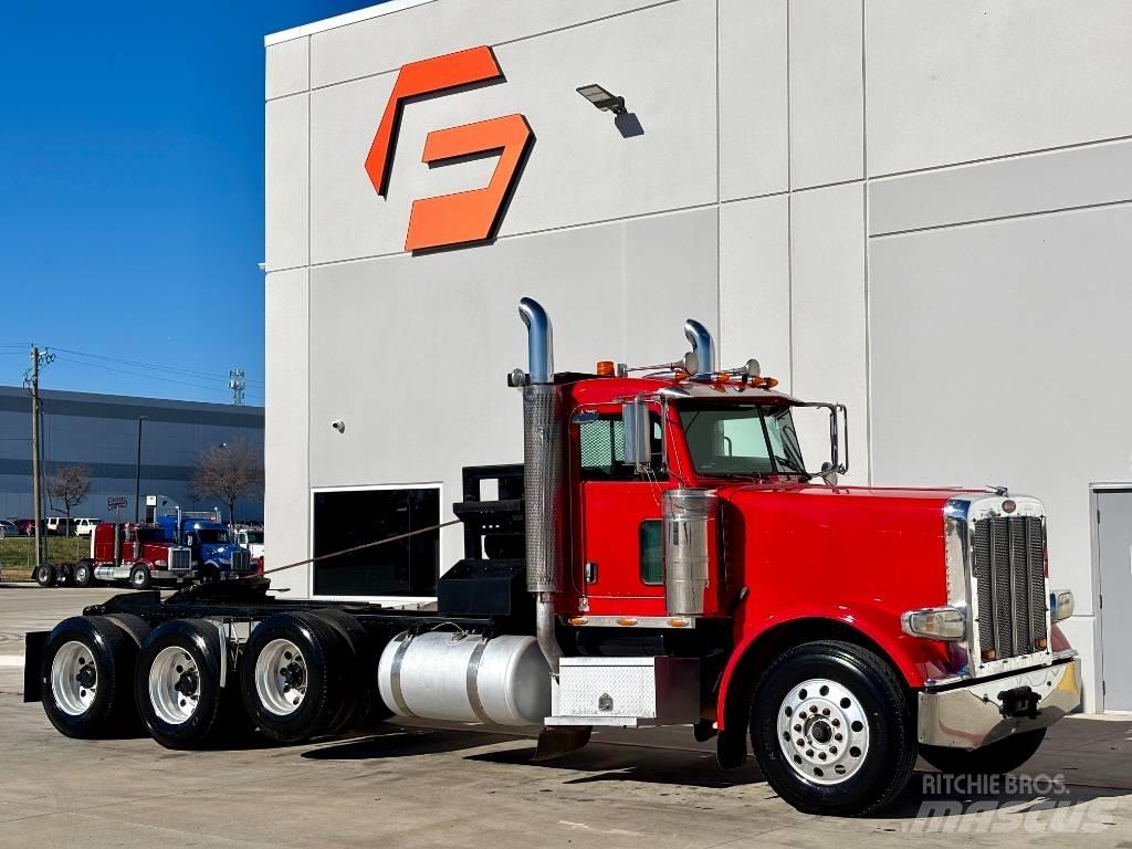 Peterbilt 388 Тягачі
