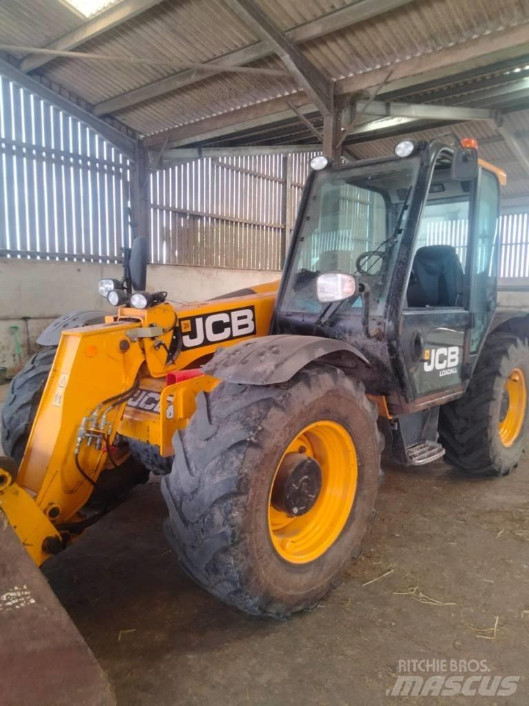 JCB 526-56 Телескопічний навантажувач