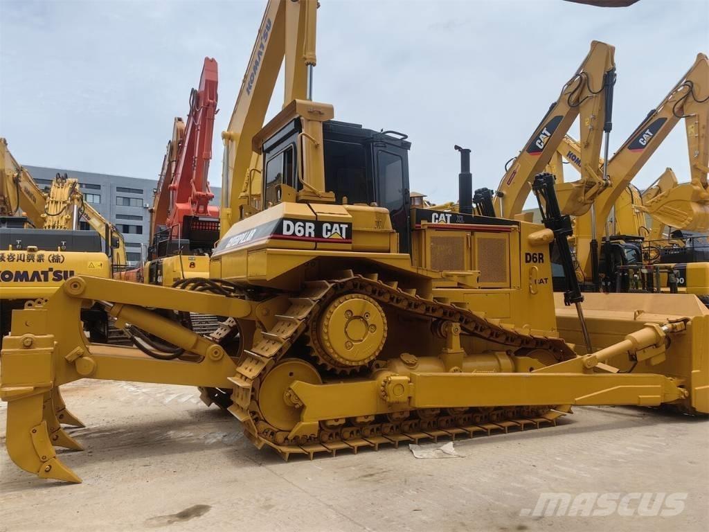 CAT D 6 R Гусеничні бульдозери