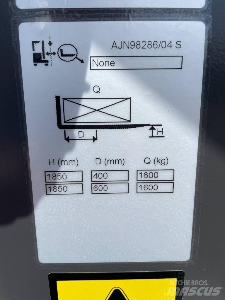 Atlet A160 Самохідні електроштабелери